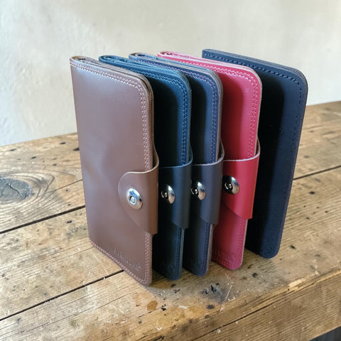 V Venture- Aria  Leather Wallet/Clutch (Sign-up  to see Wholesale Price of 1 bundle contain 10 pcs )